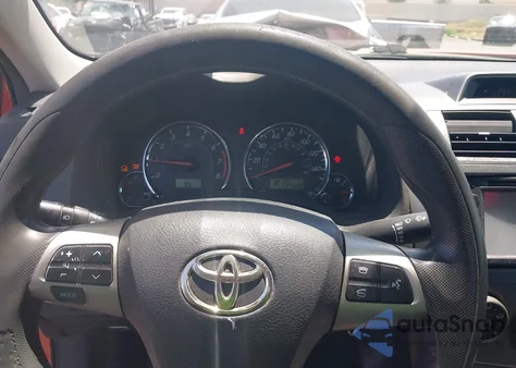 2013 Toyota Corolla S Special Edition z USA, uszkodzony, nr VIN 2T1BU4EE6DC096589